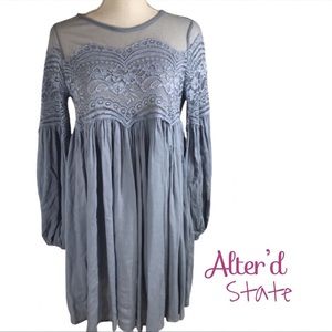 Altar’d State blue tunic top lace size medium